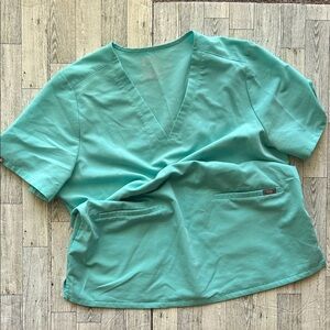 Figs casma Aqua V-Neck Short Sleeve Top size XL